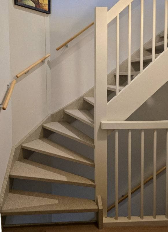 Wooden staircase renovation with DesertBeige stone structure in Alphen aan den Rijn