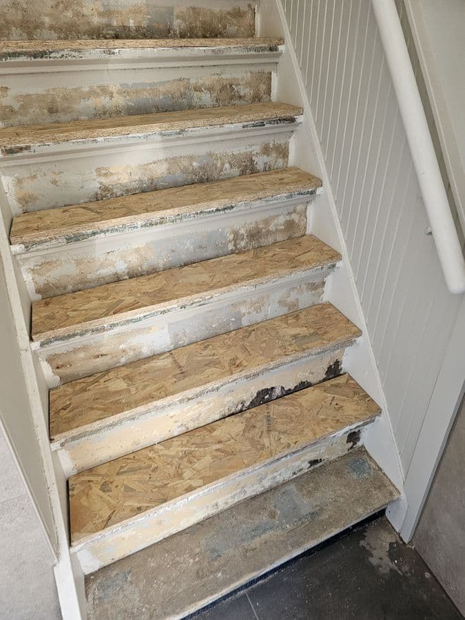 EverStep Solid stair Bodegraven — tread detail 1