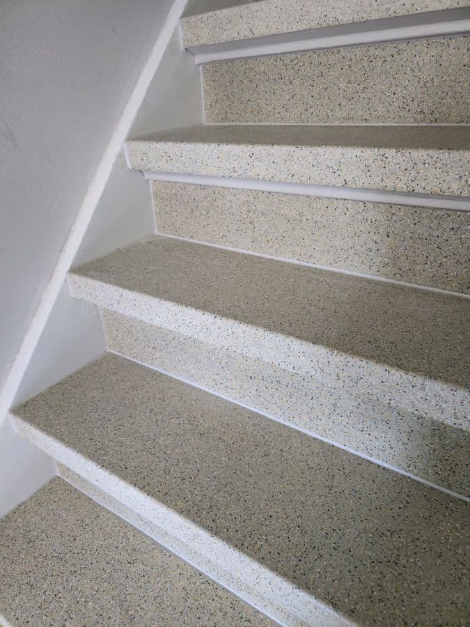 EverStep Solid stair Bodegraven — tread detail 2