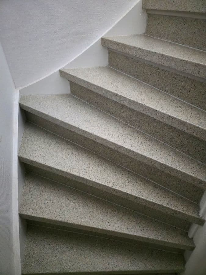 EverStep Solid finish within existing classic stair construction Bodegraven