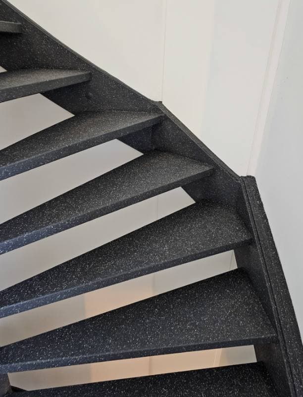 stair renovation with PolarSpeckle stone texture in Den Haag