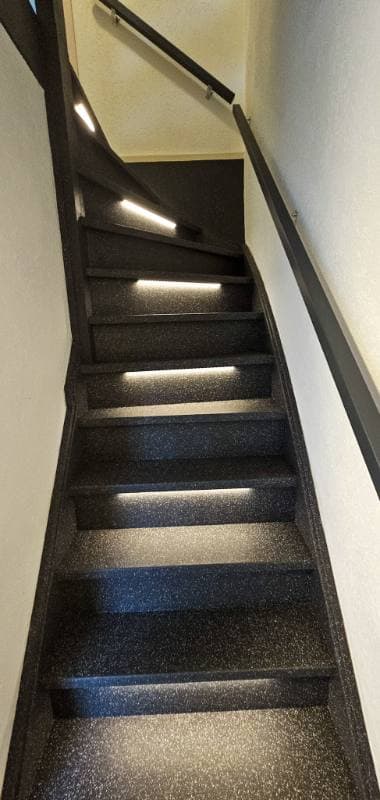 stair renovation with PolarSpeckle stone texture in Waddinxveen