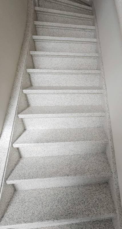 stair renovation with Snow Dust stone texture in Woerden